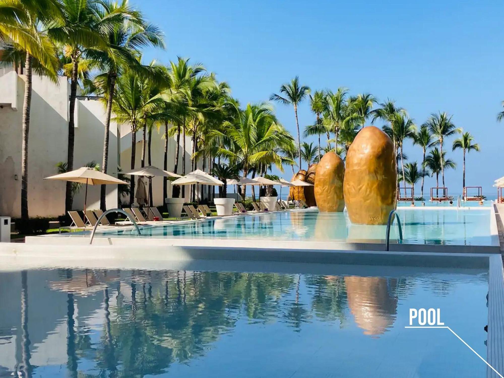 Icon Vallarta Beach Front By Bamboo Skylife Puerto Vallarta Buitenkant foto