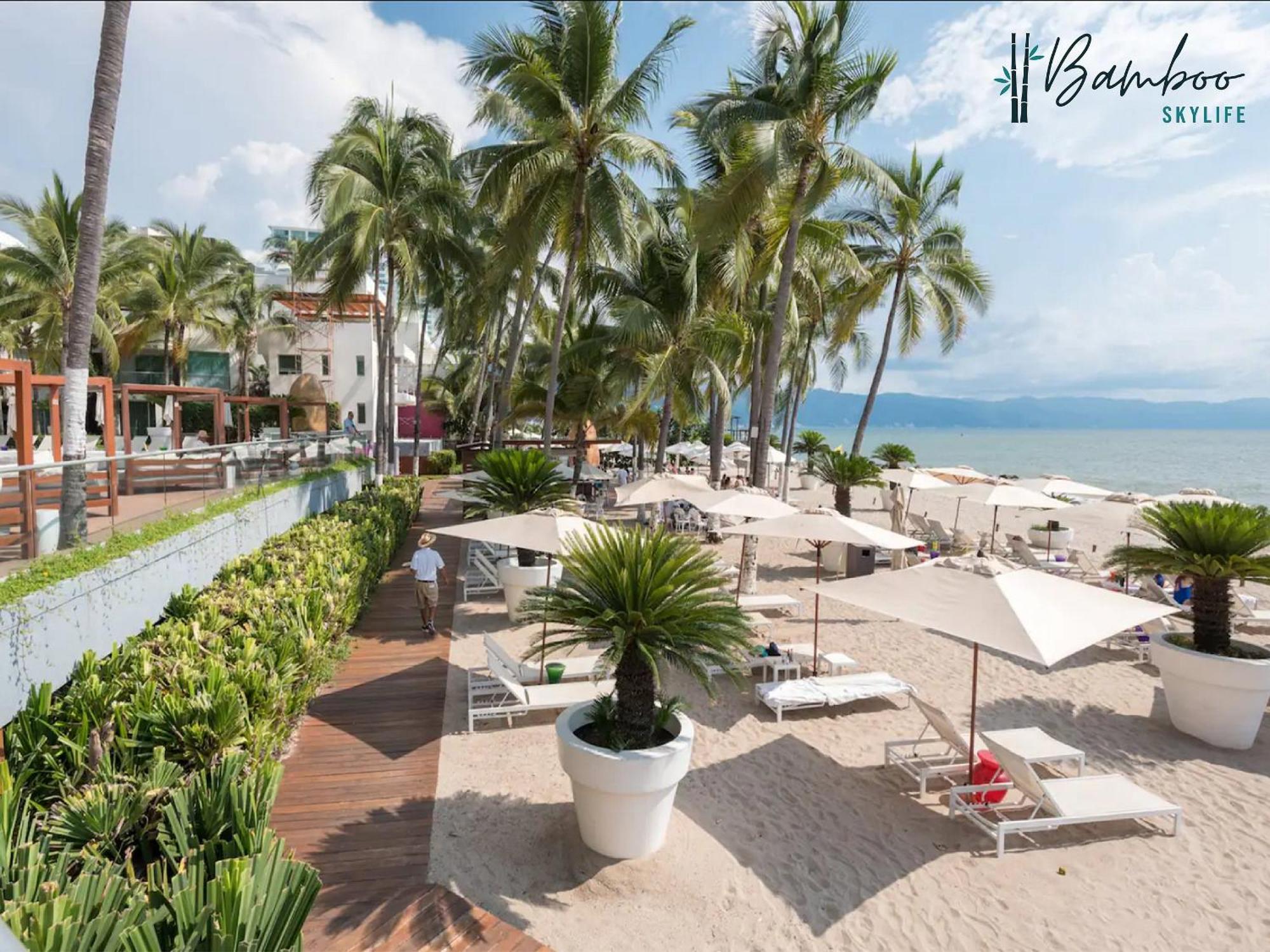 Icon Vallarta Beach Front By Bamboo Skylife Puerto Vallarta Buitenkant foto